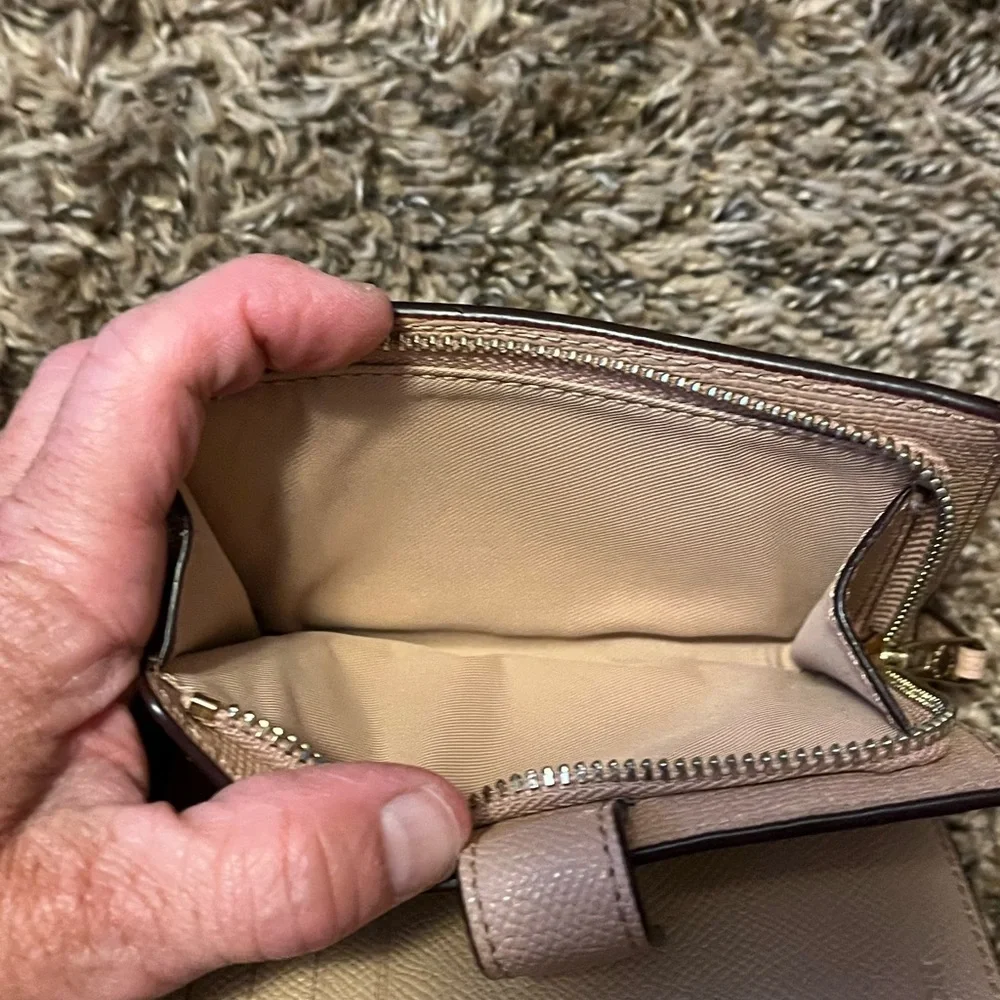 Coach Blush Leather Wallet - Picture 4 of 4